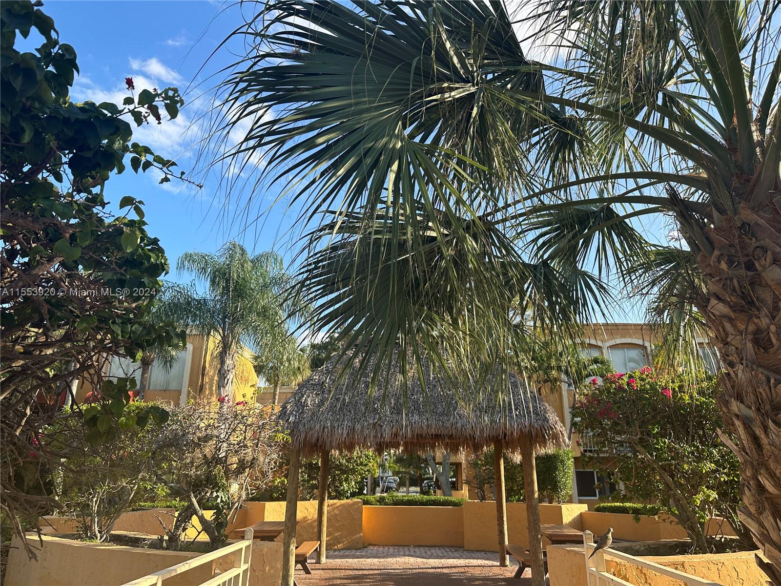 17911 NW 68th Ave O208, Hialeah, Florida 33015, 2 Bedrooms Bedrooms, ,2 BathroomsBathrooms,Residential,For Sale,17911 NW 68th Ave O208,A11553920