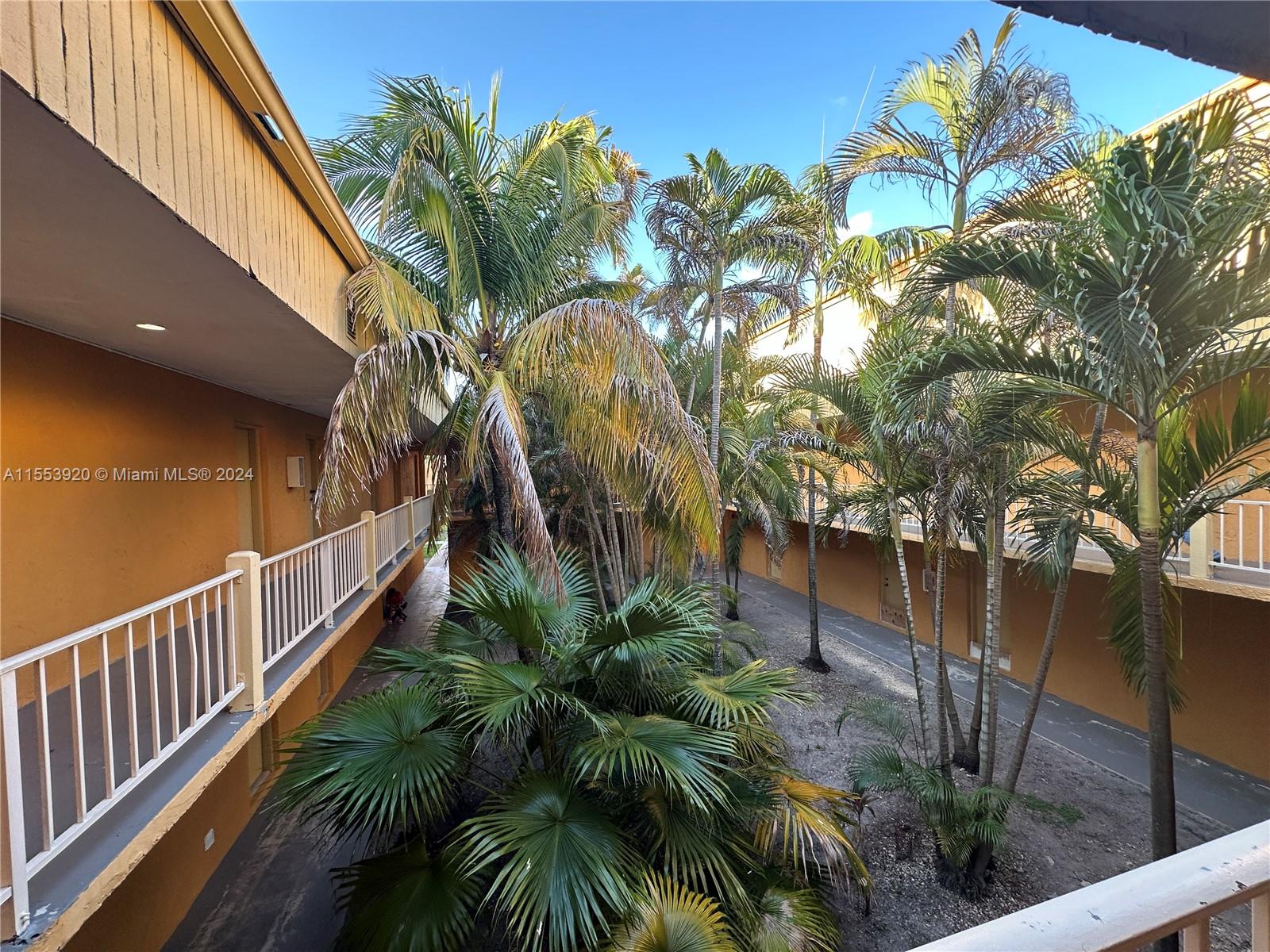 17911 NW 68th Ave O208, Hialeah, Florida 33015, 2 Bedrooms Bedrooms, ,2 BathroomsBathrooms,Residential,For Sale,17911 NW 68th Ave O208,A11553920