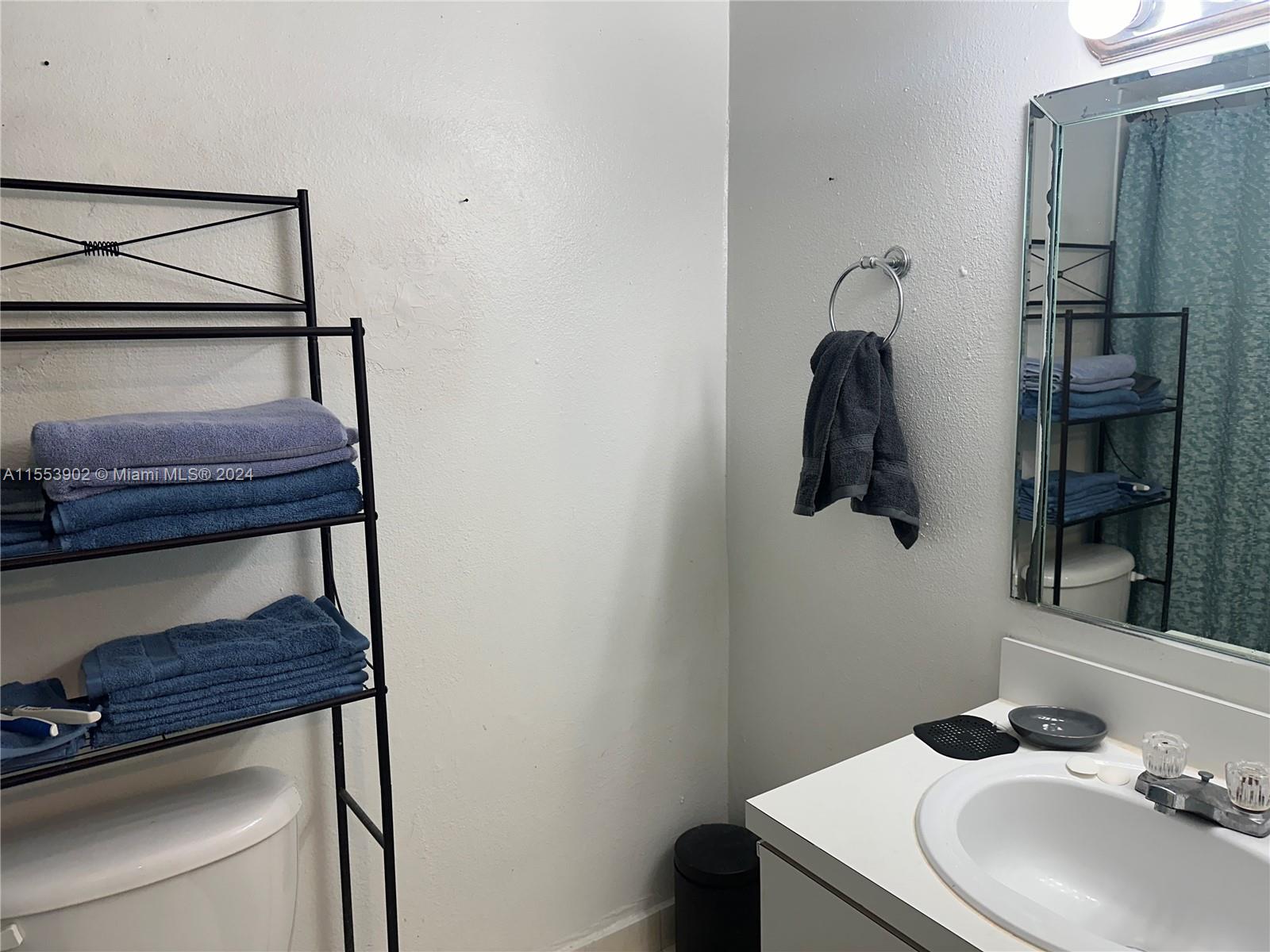 17911 NW 68th Ave O207, Hialeah, Florida 33015, 2 Bedrooms Bedrooms, ,2 BathroomsBathrooms,Residential,For Sale,17911 NW 68th Ave O207,A11553902