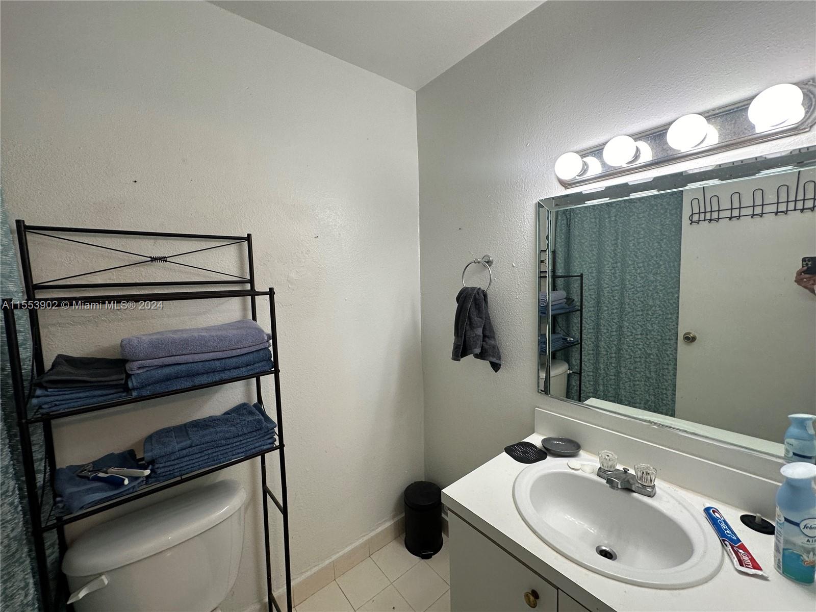 17911 NW 68th Ave O207, Hialeah, Florida 33015, 2 Bedrooms Bedrooms, ,2 BathroomsBathrooms,Residential,For Sale,17911 NW 68th Ave O207,A11553902