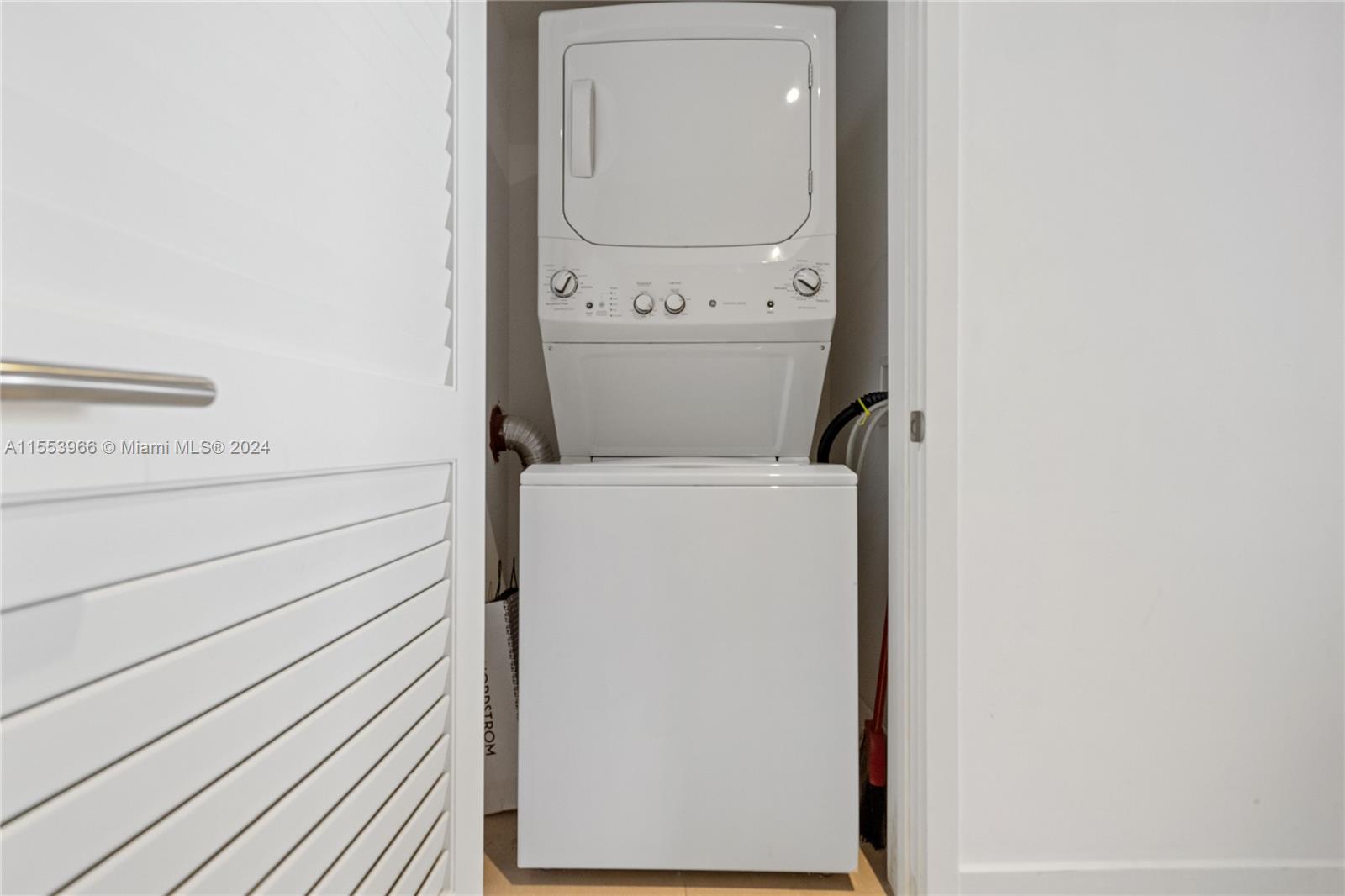 4111 S Ocean Dr 3712, Hollywood, Florida 33019, 1 Bedroom Bedrooms, ,1 BathroomBathrooms,Residential,For Sale,4111 S Ocean Dr 3712,A11553966