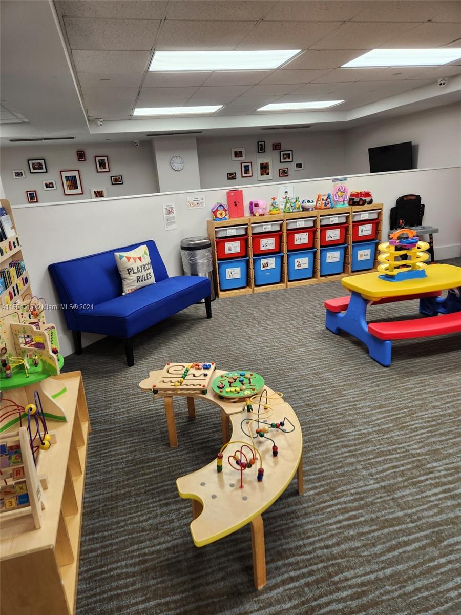 4779 Collins Ave 2506, Miami Beach, Florida 33140, 1 Bedroom Bedrooms, ,2 BathroomsBathrooms,Residential,For Sale,4779 Collins Ave 2506,A11554013