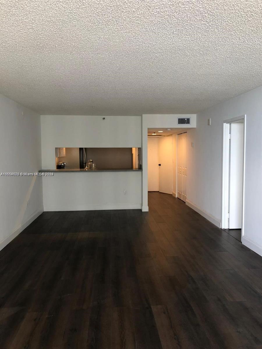 555 NE 15th St 15F, Miami, Florida 33132, 1 Bedroom Bedrooms, ,1 BathroomBathrooms,Residential,For Sale,555 NE 15th St 15F,A11554028