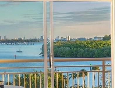 400  Kings Point Dr #302 For Sale A11554035, FL