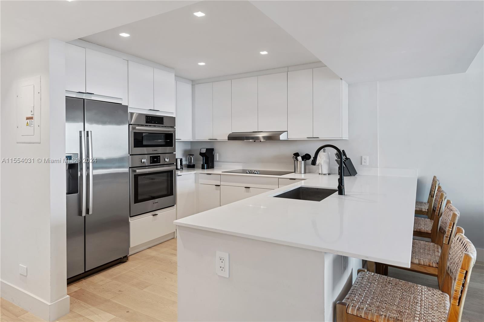 2301 Collins Ave 1034, Miami Beach, Florida 33139, 1 Bedroom Bedrooms, ,1 BathroomBathrooms,Residential,For Sale,2301 Collins Ave 1034,A11554031