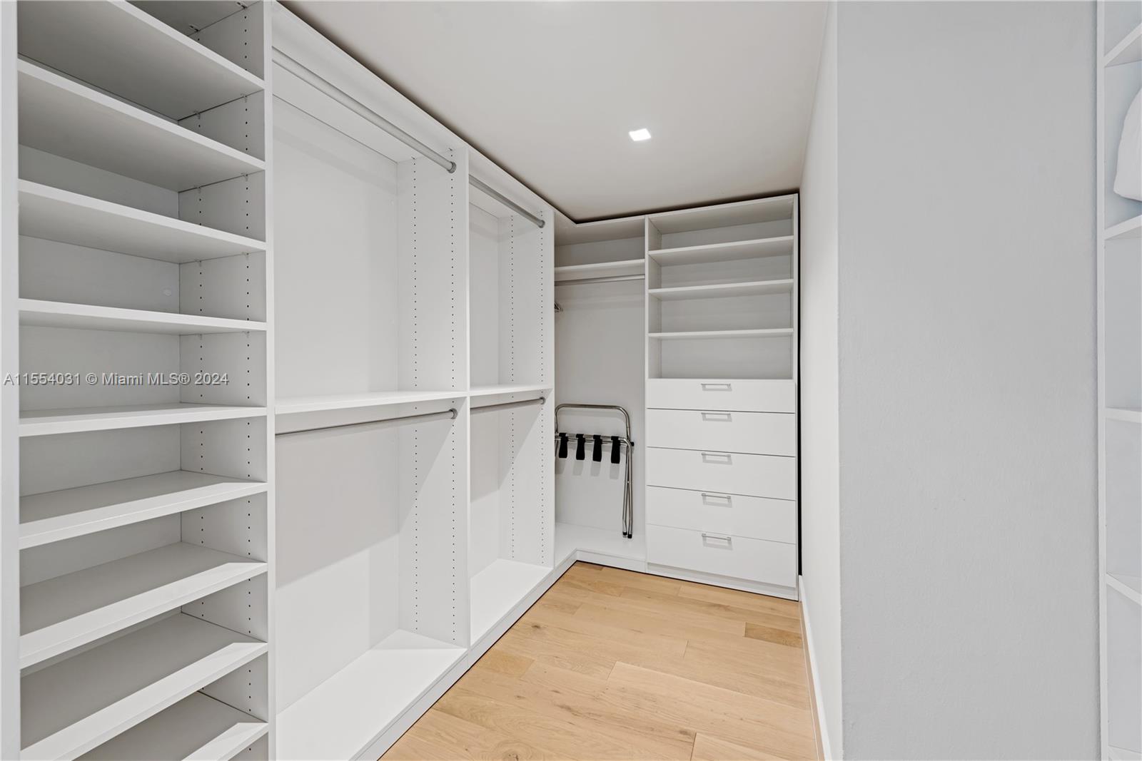 2301 Collins Ave 1034, Miami Beach, Florida 33139, 1 Bedroom Bedrooms, ,1 BathroomBathrooms,Residential,For Sale,2301 Collins Ave 1034,A11554031