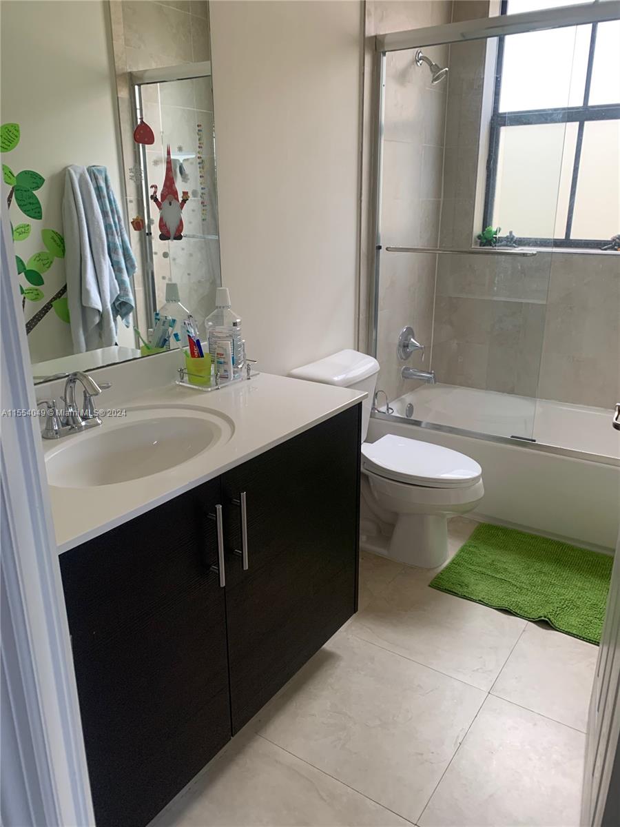 10260 NW 70th Ter 10260, Doral, Florida 33178, 3 Bedrooms Bedrooms, ,2 BathroomsBathrooms,Residential,For Sale,10260 NW 70th Ter 10260,A11554049