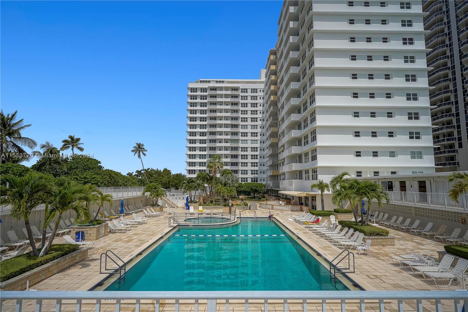 4747 Collins Ave 1108, Miami Beach, Florida 33140, 1 Bedroom Bedrooms, ,1 BathroomBathrooms,Residential,For Sale,4747 Collins Ave 1108,A11553770