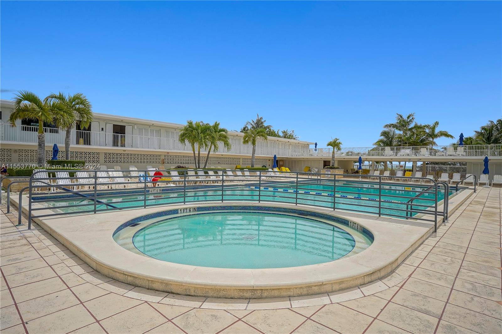 4747 Collins Ave 1108, Miami Beach, Florida 33140, 1 Bedroom Bedrooms, ,1 BathroomBathrooms,Residential,For Sale,4747 Collins Ave 1108,A11553770