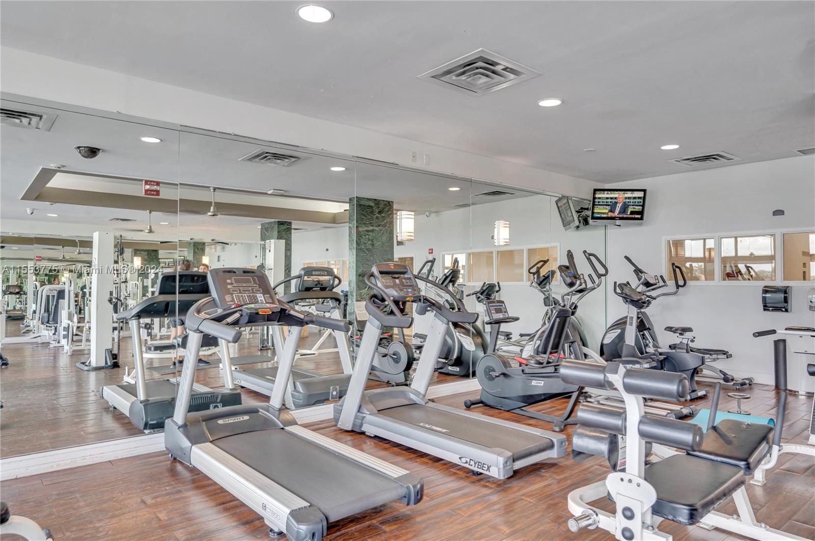 6770 Indian Creek Dr 8R, Miami Beach, Florida 33141, 1 Bedroom Bedrooms, ,1 BathroomBathrooms,Residential,For Sale,6770 Indian Creek Dr 8R,A11553775