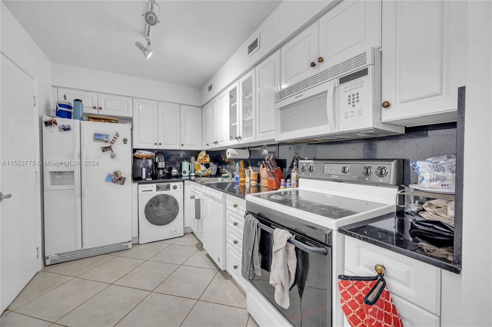 6770 Indian Creek Dr 8R, Miami Beach, Florida 33141, 1 Bedroom Bedrooms, ,1 BathroomBathrooms,Residential,For Sale,6770 Indian Creek Dr 8R,A11553775