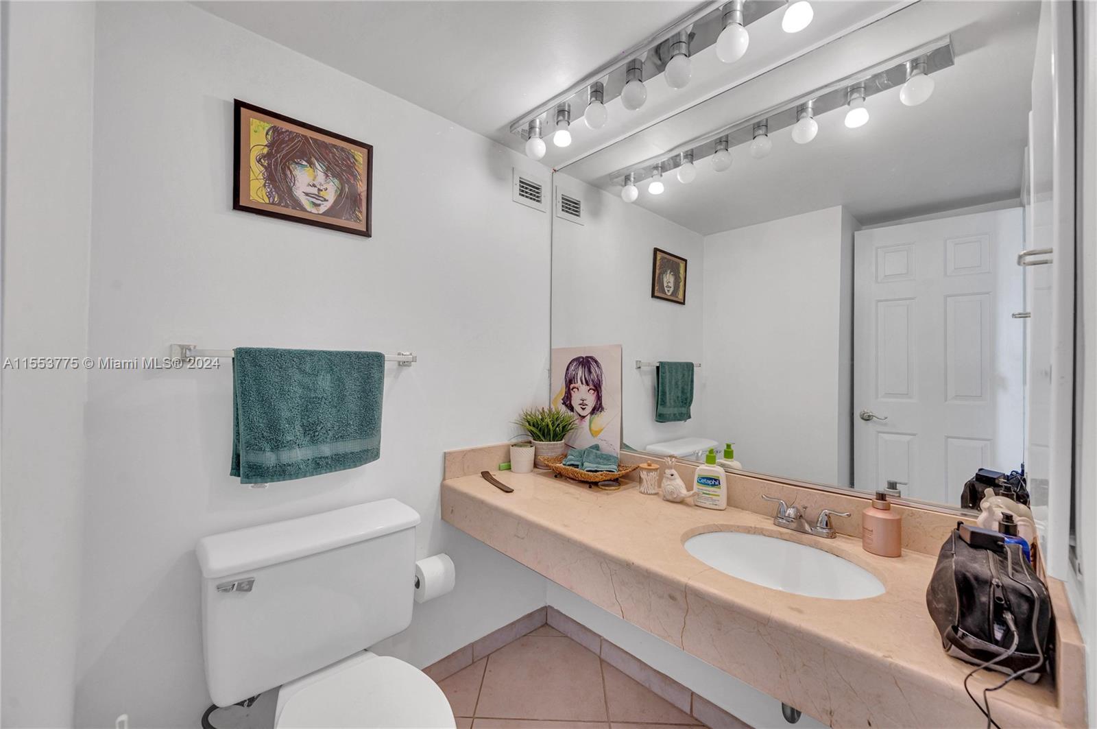 6770 Indian Creek Dr 8R, Miami Beach, Florida 33141, 1 Bedroom Bedrooms, ,1 BathroomBathrooms,Residential,For Sale,6770 Indian Creek Dr 8R,A11553775