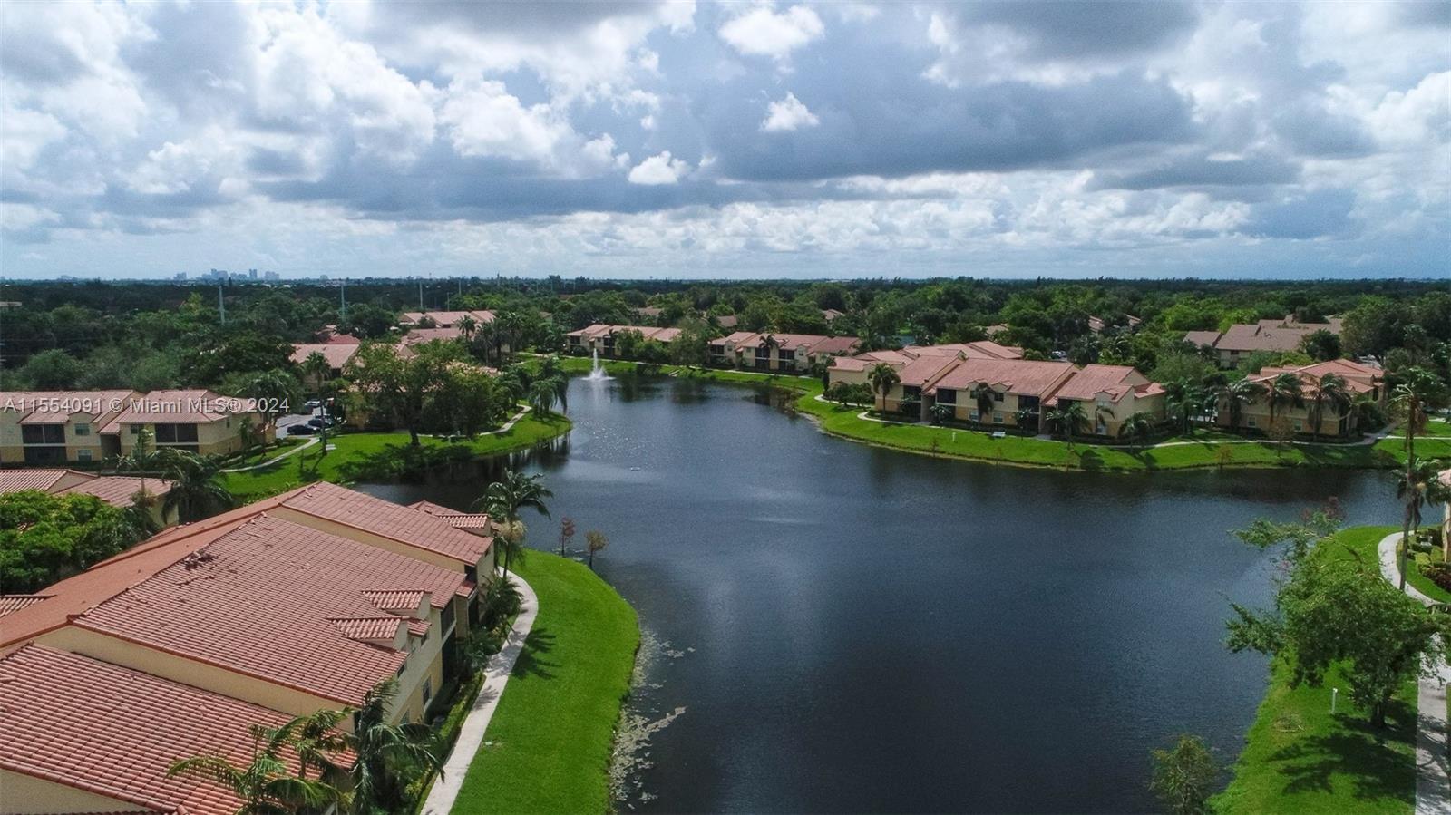 1257 SW 46th Ave 1813, Pompano Beach, Florida 33069, 2 Bedrooms Bedrooms, ,1 BathroomBathrooms,Residentiallease,For Rent,1257 SW 46th Ave 1813,A11554091