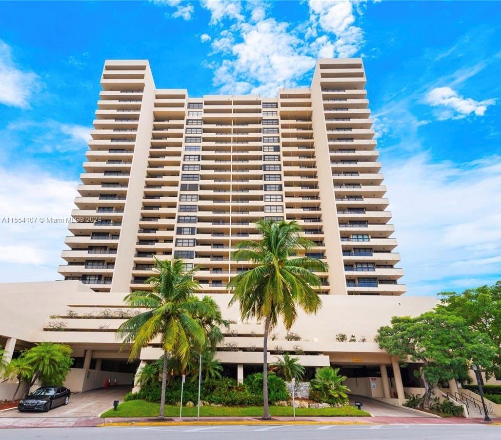 2555 Collins Ave 2002, Miami Beach, Florida 33140, 2 Bedrooms Bedrooms, ,2 BathroomsBathrooms,Residential,For Sale,2555 Collins Ave 2002,A11554107