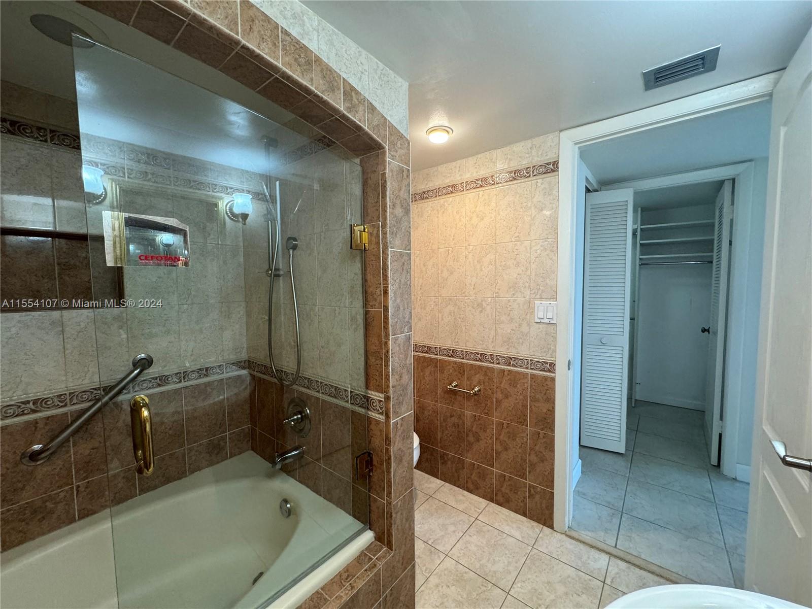 2555 Collins Ave 2002, Miami Beach, Florida 33140, 2 Bedrooms Bedrooms, ,2 BathroomsBathrooms,Residential,For Sale,2555 Collins Ave 2002,A11554107