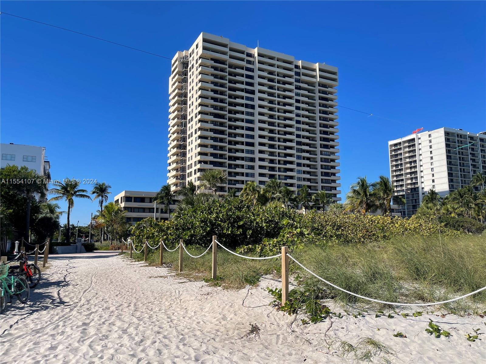 2555 Collins Ave 2002, Miami Beach, Florida 33140, 2 Bedrooms Bedrooms, ,2 BathroomsBathrooms,Residential,For Sale,2555 Collins Ave 2002,A11554107