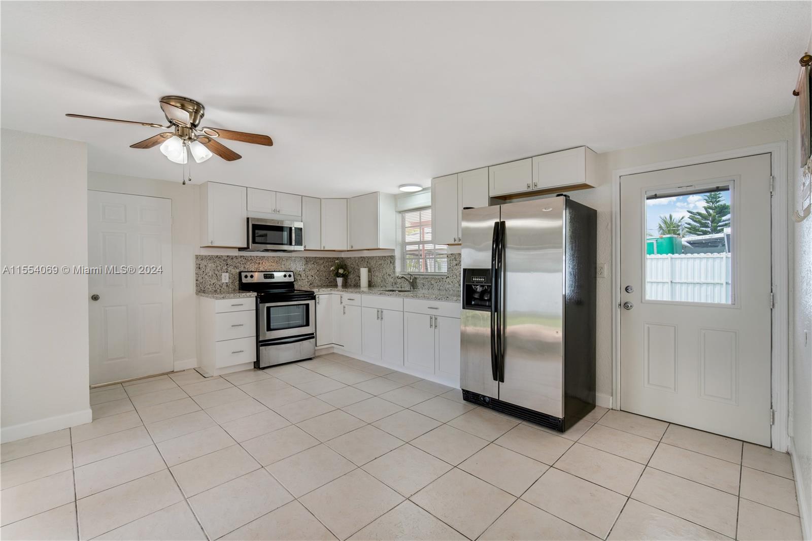 15000 Leisure Dr, Homestead, Florida 33033, 3 Bedrooms Bedrooms, ,2 BathroomsBathrooms,Residential,For Sale,15000 Leisure Dr,A11554069