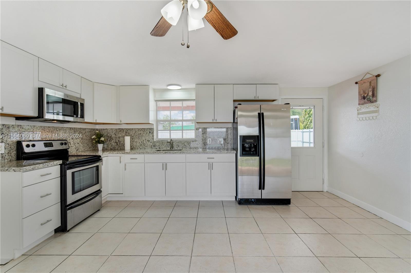 15000 Leisure Dr, Homestead, Florida 33033, 3 Bedrooms Bedrooms, ,2 BathroomsBathrooms,Residential,For Sale,15000 Leisure Dr,A11554069