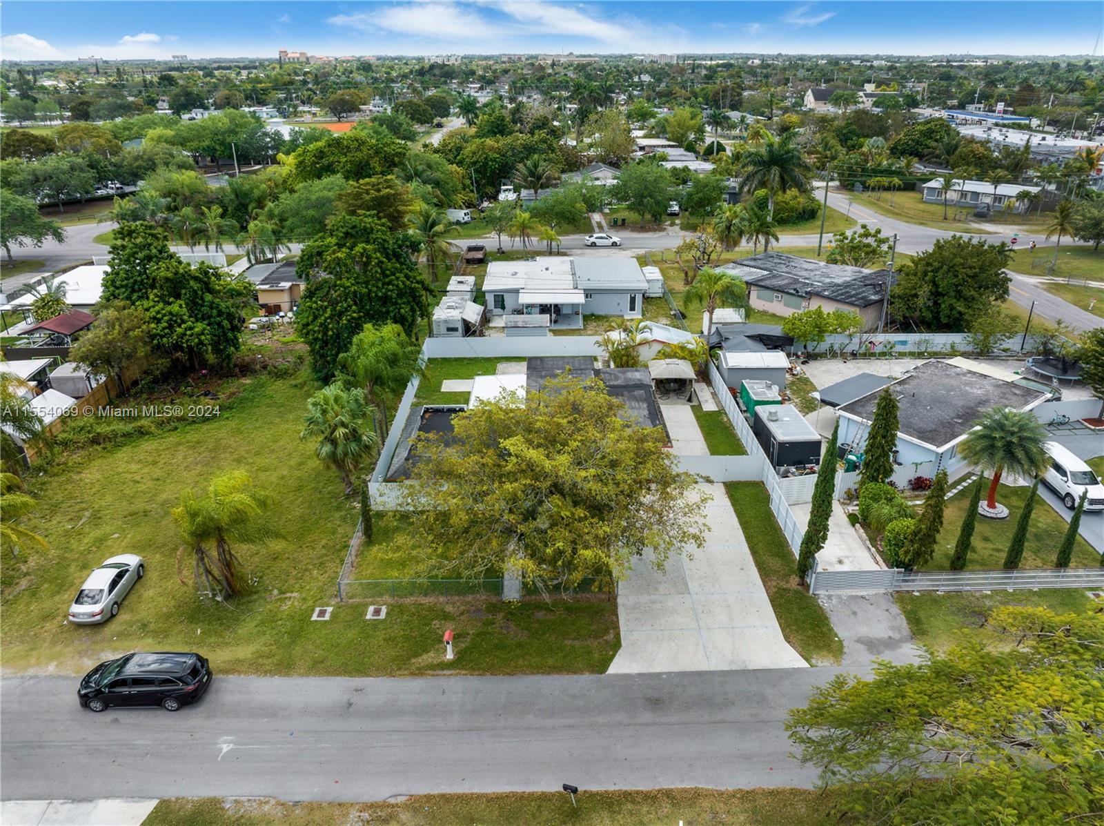 15000 Leisure Dr, Homestead, Florida 33033, 3 Bedrooms Bedrooms, ,2 BathroomsBathrooms,Residential,For Sale,15000 Leisure Dr,A11554069