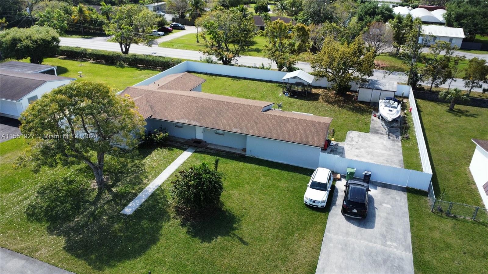 18570 SW 295th Ter, Homestead, Florida 33030, 3 Bedrooms Bedrooms, ,2 BathroomsBathrooms,Residential,For Sale,18570 SW 295th Ter,A11551927