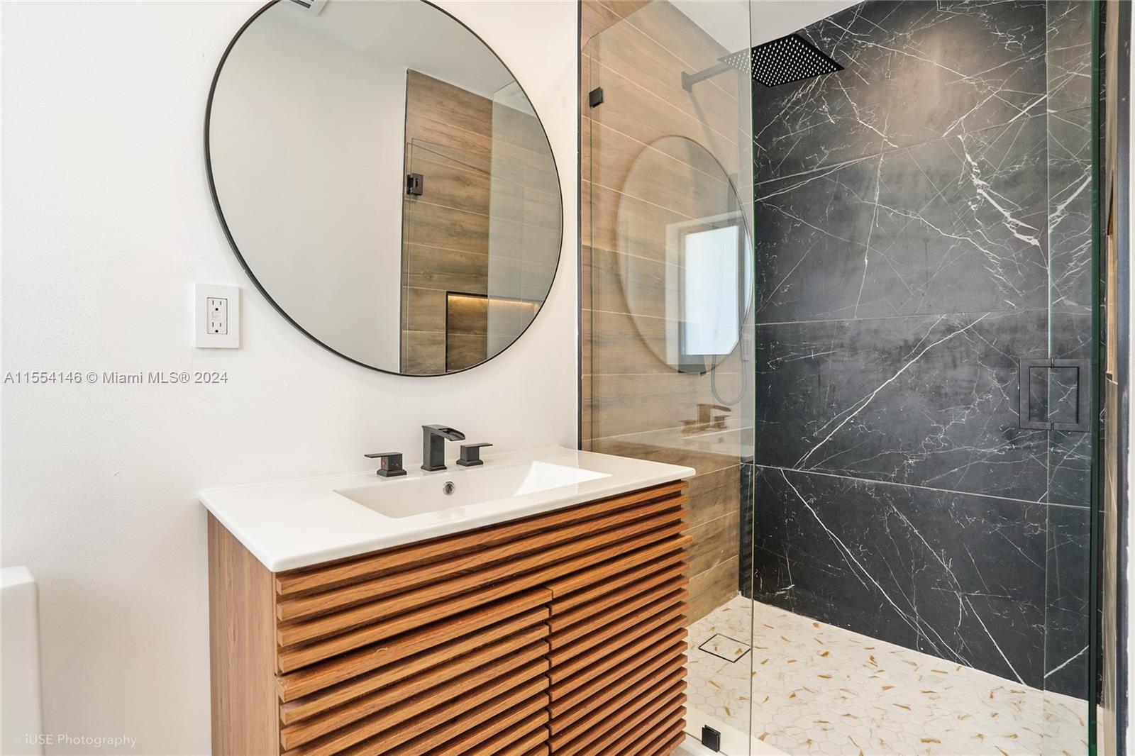 1406 NE 18th Ave, Fort Lauderdale, Florida 33304, 3 Bedrooms Bedrooms, ,3 BathroomsBathrooms,Residential,For Sale,1406 NE 18th Ave,A11554146