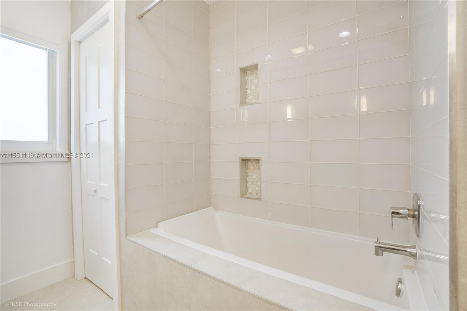 1406 NE 18th Ave, Fort Lauderdale, Florida 33304, 3 Bedrooms Bedrooms, ,3 BathroomsBathrooms,Residential,For Sale,1406 NE 18th Ave,A11554146