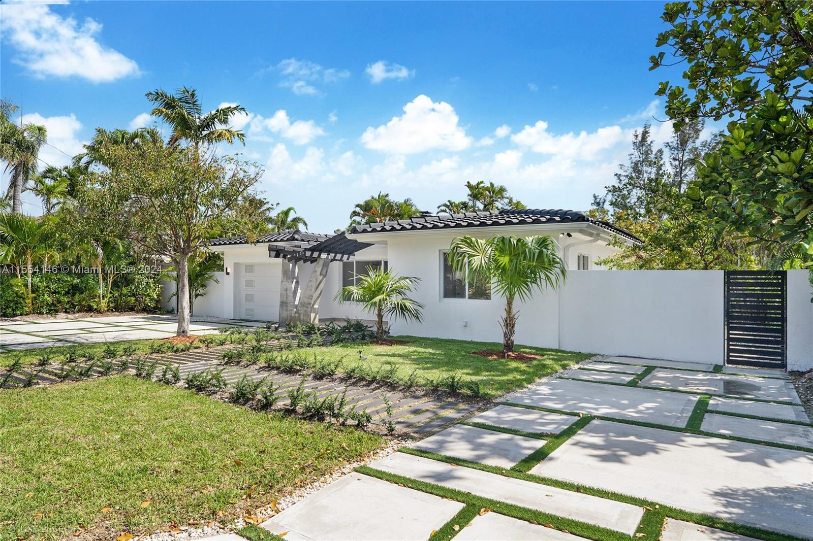 1406 NE 18th Ave, Fort Lauderdale, Florida 33304, 3 Bedrooms Bedrooms, ,3 BathroomsBathrooms,Residential,For Sale,1406 NE 18th Ave,A11554146