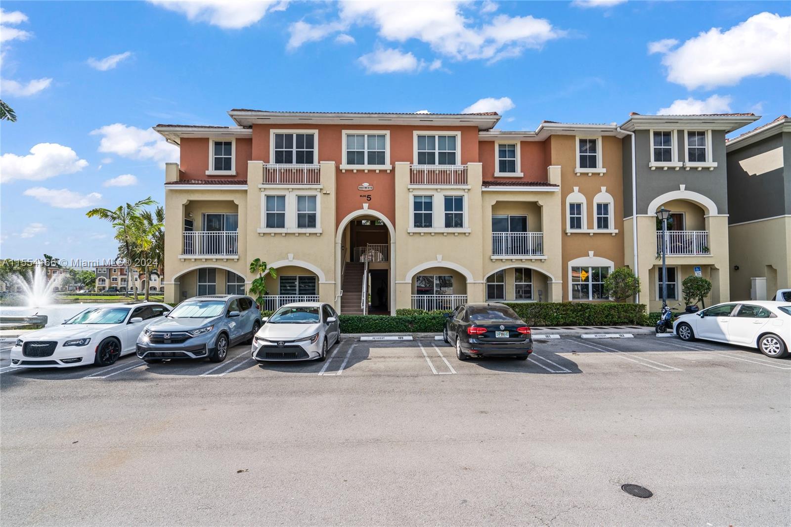 10850 NW 89th Ter 102-5, Doral, Florida 33178, 3 Bedrooms Bedrooms, ,2 BathroomsBathrooms,Residential,For Sale,10850 NW 89th Ter 102-5,A11554166