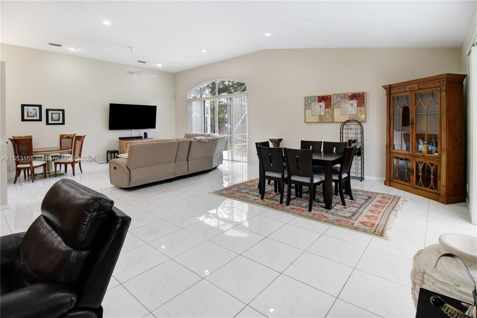 7671 NW 87th Ter, Tamarac, Florida 33321, 3 Bedrooms Bedrooms, ,2 BathroomsBathrooms,Residential,For Sale,7671 NW 87th Ter,A11553165