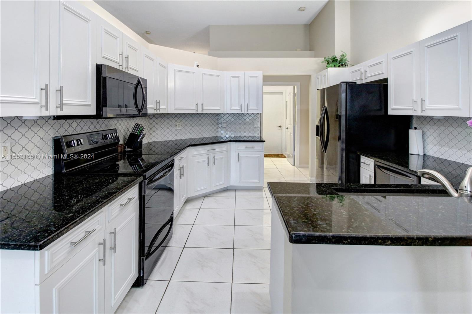 7671 NW 87th Ter, Tamarac, Florida 33321, 3 Bedrooms Bedrooms, ,2 BathroomsBathrooms,Residential,For Sale,7671 NW 87th Ter,A11553165