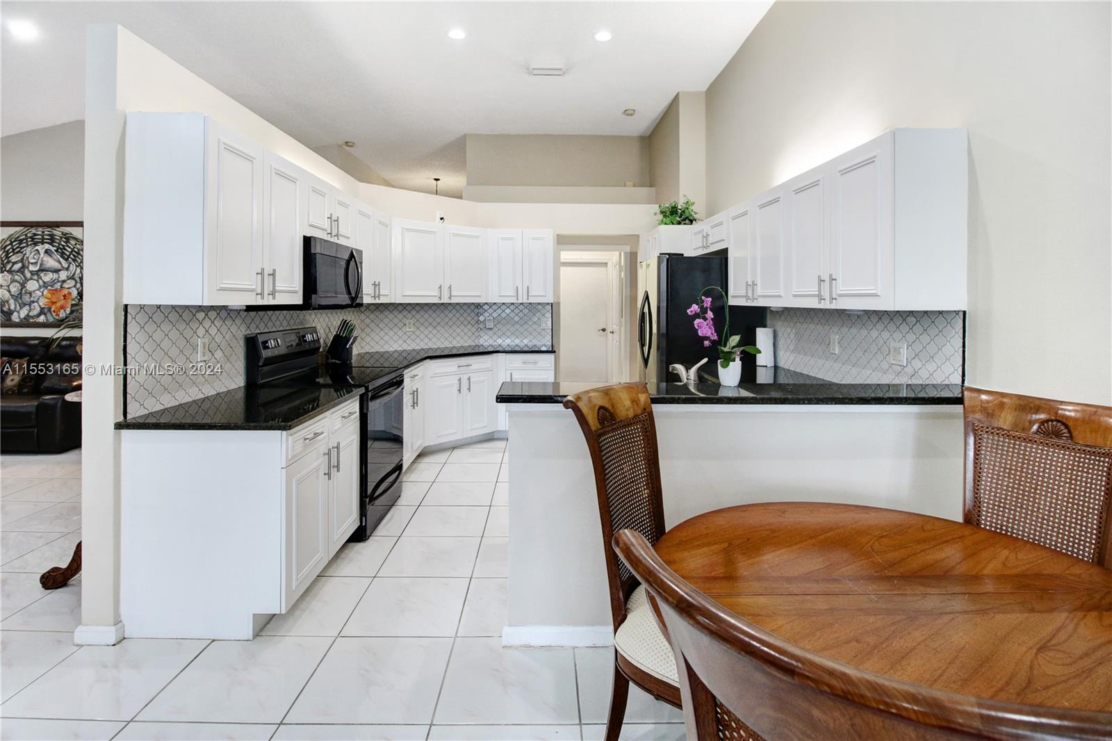 7671 NW 87th Ter, Tamarac, Florida 33321, 3 Bedrooms Bedrooms, ,2 BathroomsBathrooms,Residential,For Sale,7671 NW 87th Ter,A11553165