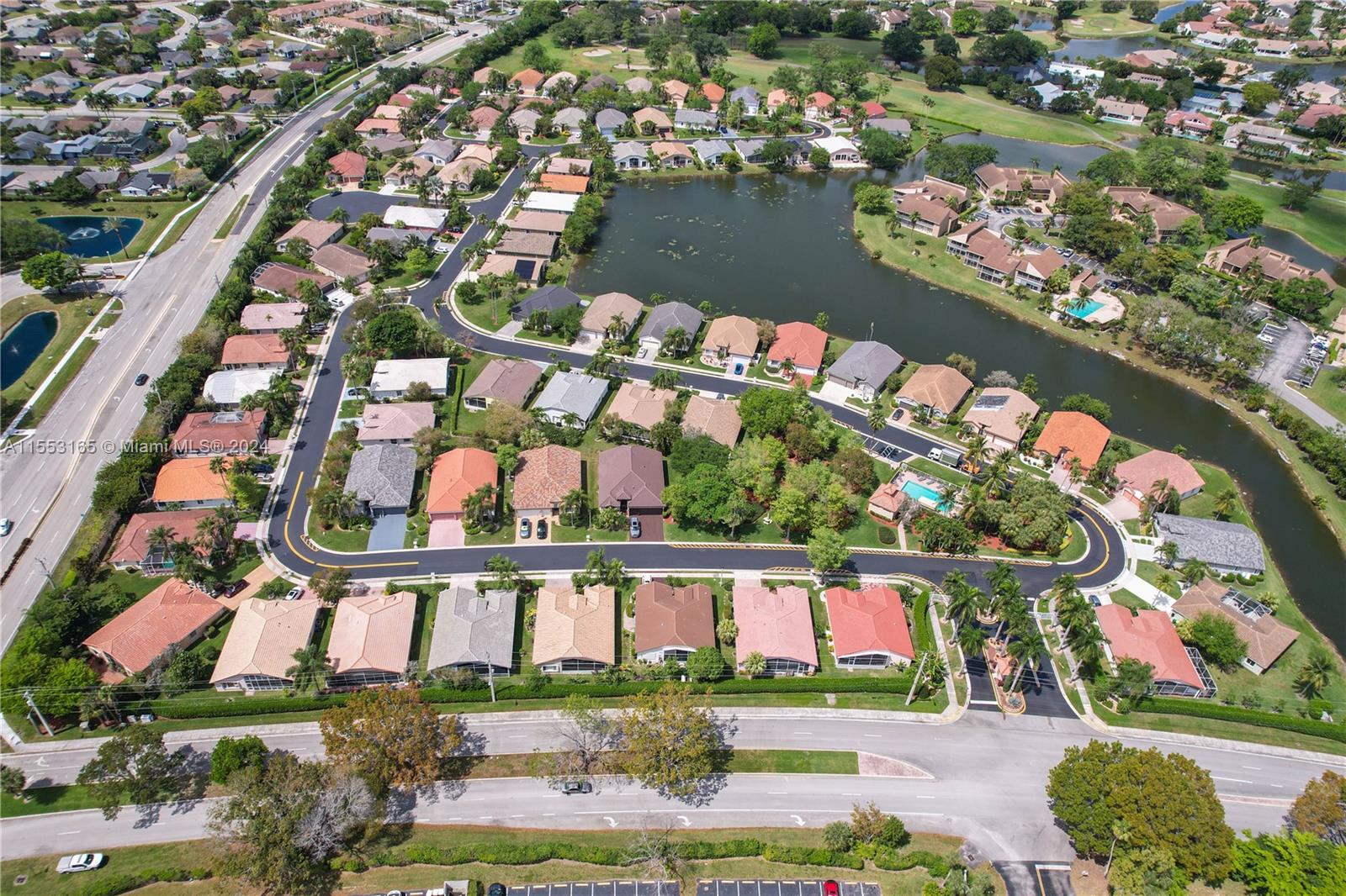 7671 NW 87th Ter, Tamarac, Florida 33321, 3 Bedrooms Bedrooms, ,2 BathroomsBathrooms,Residential,For Sale,7671 NW 87th Ter,A11553165