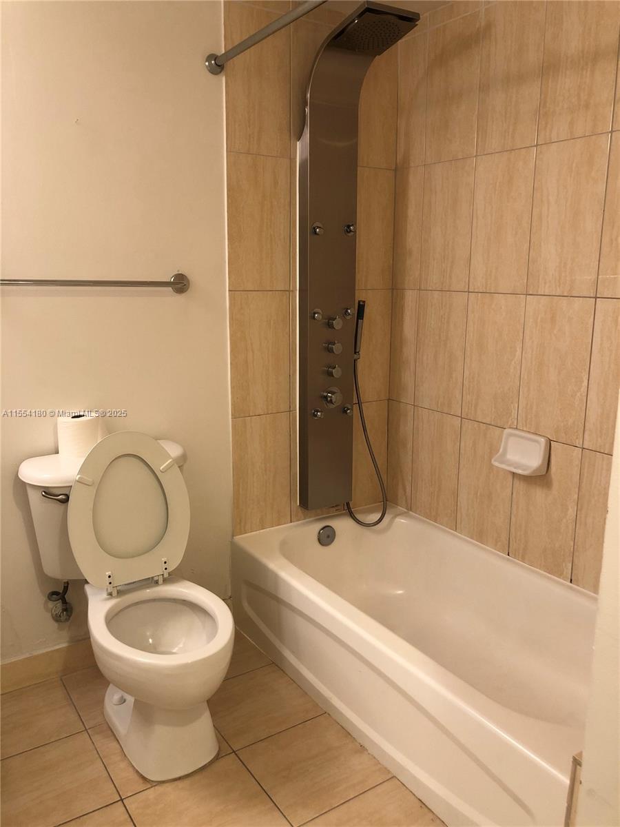 1750 N Bayshore Dr 1612, Miami, Florida 33132, 1 Bedroom Bedrooms, ,1 BathroomBathrooms,Residential,For Sale,1750 N Bayshore Dr 1612,A11554180