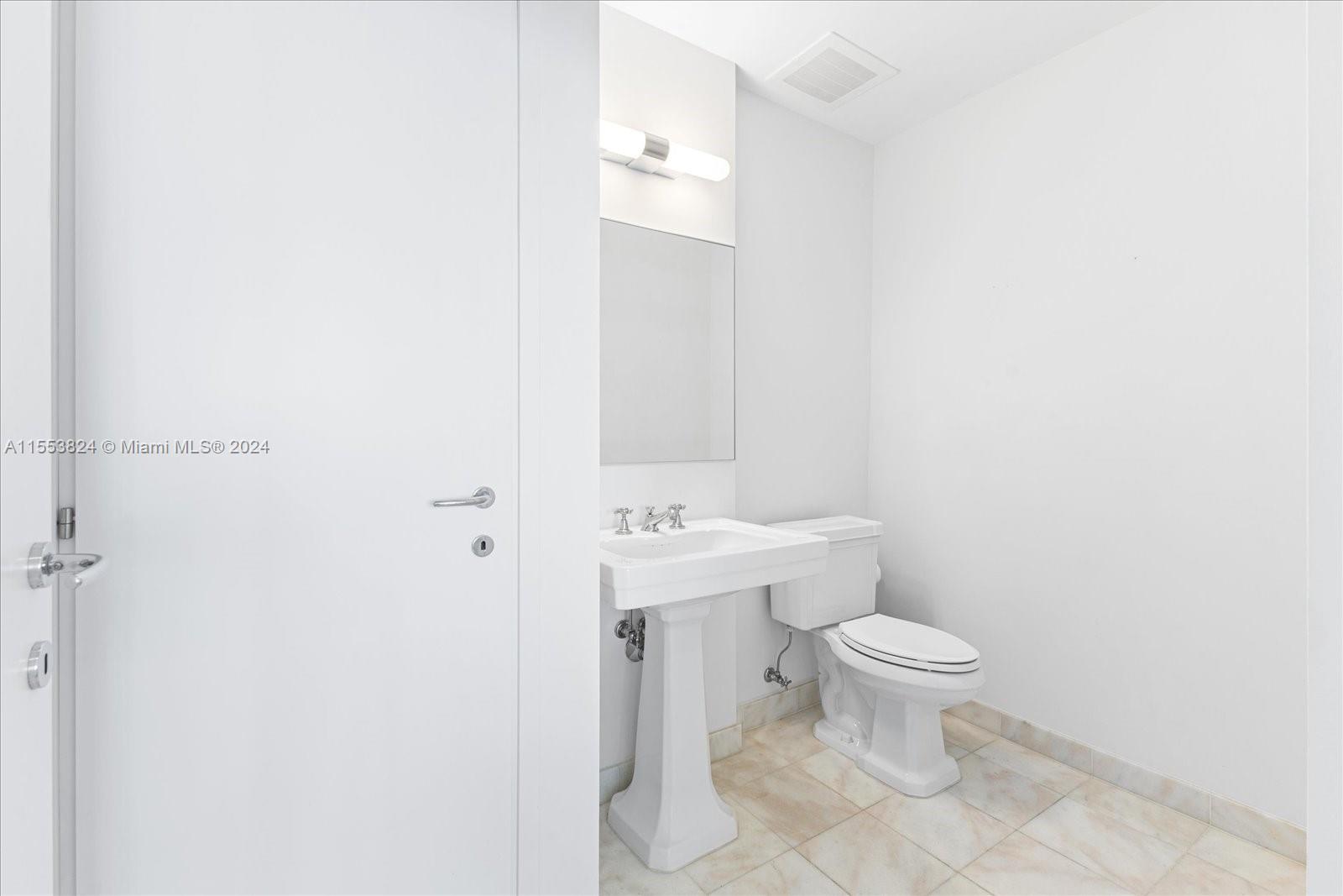 50 S Pointe Dr 1207, Miami Beach, Florida 33139, 2 Bedrooms Bedrooms, ,2 BathroomsBathrooms,Residential,For Sale,50 S Pointe Dr 1207,A11553824