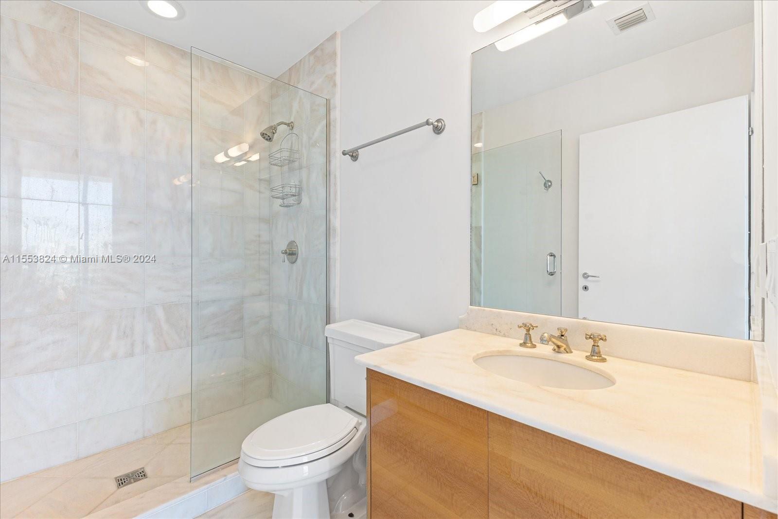 50 S Pointe Dr 1207, Miami Beach, Florida 33139, 2 Bedrooms Bedrooms, ,2 BathroomsBathrooms,Residential,For Sale,50 S Pointe Dr 1207,A11553824