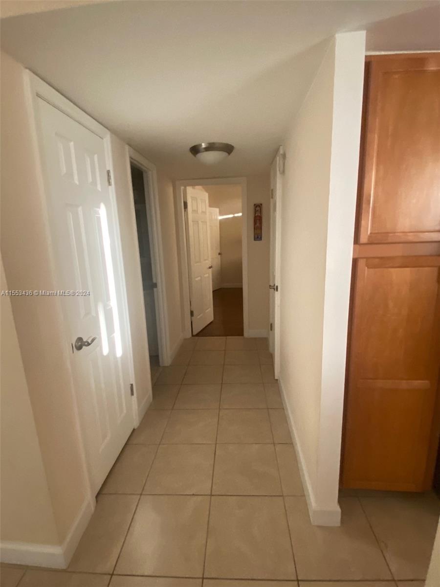 137 Golden Isles Dr 512, Hallandale Beach, Florida 33009, 1 Bedroom Bedrooms, ,1 BathroomBathrooms,Residentiallease,For Rent,137 Golden Isles Dr 512,A11553436