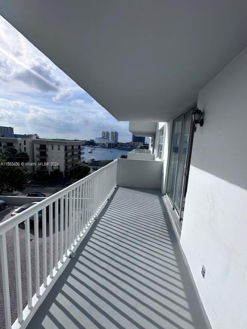 137 Golden Isles Dr 512, Hallandale Beach, Florida 33009, 1 Bedroom Bedrooms, ,1 BathroomBathrooms,Residentiallease,For Rent,137 Golden Isles Dr 512,A11553436