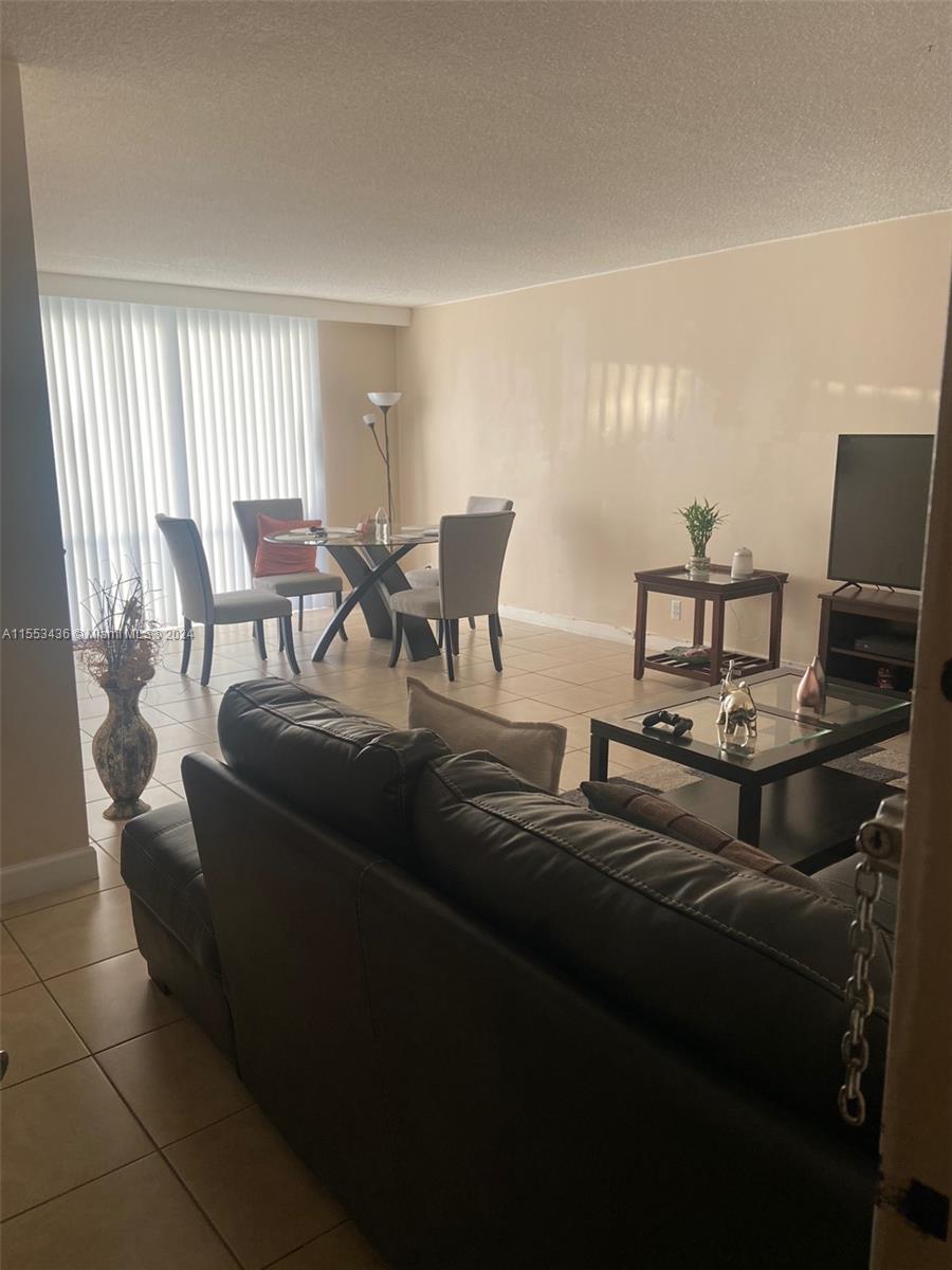 137 Golden Isles Dr 512, Hallandale Beach, Florida 33009, 1 Bedroom Bedrooms, ,1 BathroomBathrooms,Residentiallease,For Rent,137 Golden Isles Dr 512,A11553436