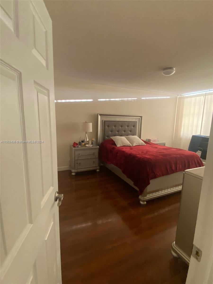 137 Golden Isles Dr 512, Hallandale Beach, Florida 33009, 1 Bedroom Bedrooms, ,1 BathroomBathrooms,Residentiallease,For Rent,137 Golden Isles Dr 512,A11553436