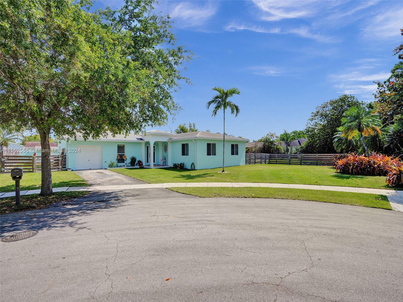 9230 SW 186th Ter  For Sale A11552556, FL