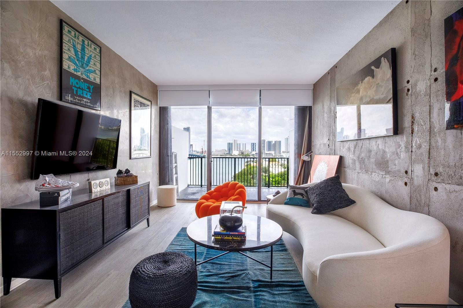 1000 Venetian Way 810, Miami Beach, Florida 33139, 1 Bedroom Bedrooms, ,1 BathroomBathrooms,Residential,For Sale,1000 Venetian Way 810,A11552997