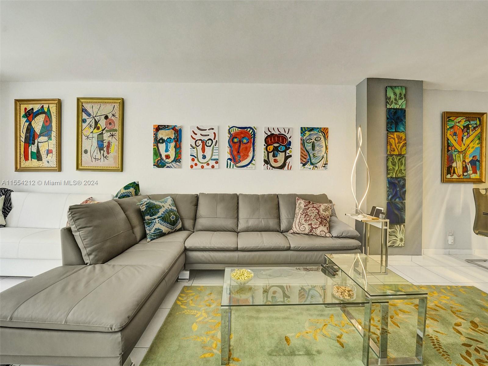 3140 S Ocean Dr 901, Hallandale Beach, Florida 33009, 1 Bedroom Bedrooms, ,1 BathroomBathrooms,Residential,For Sale,3140 S Ocean Dr 901,A11554212