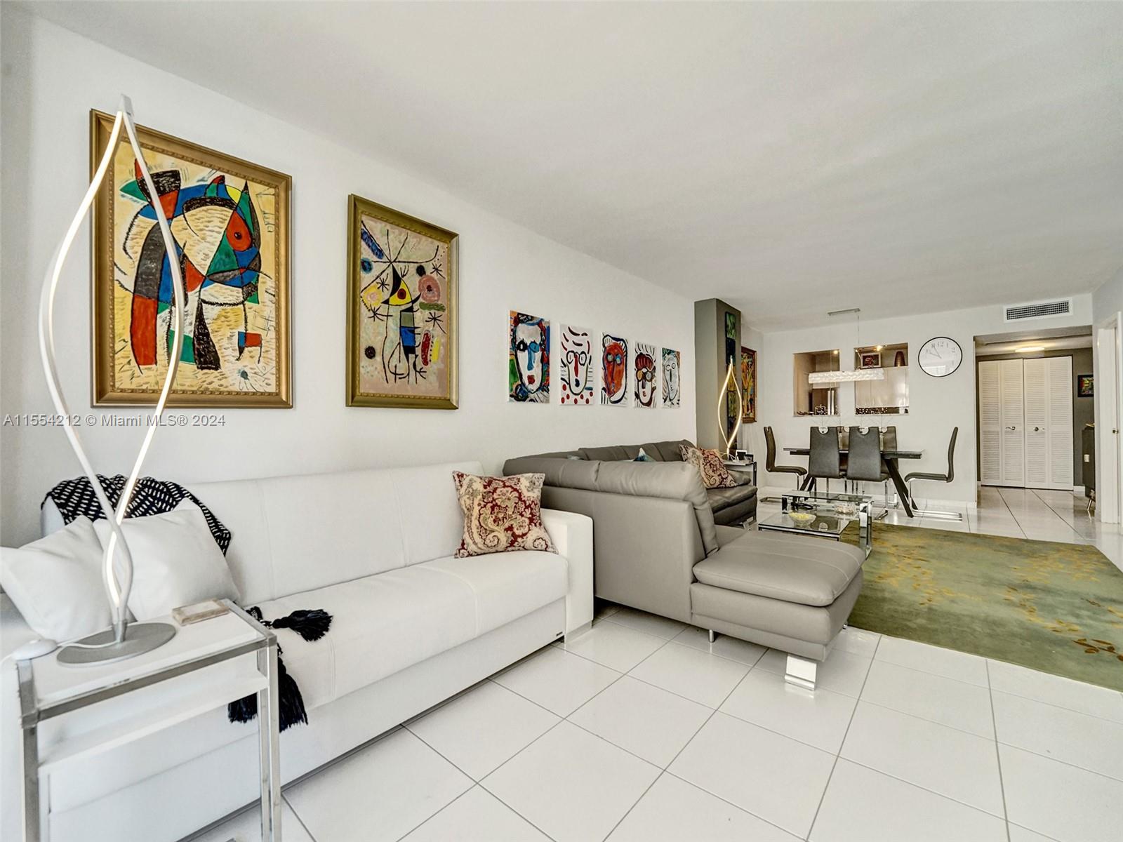 3140 S Ocean Dr 901, Hallandale Beach, Florida 33009, 1 Bedroom Bedrooms, ,1 BathroomBathrooms,Residential,For Sale,3140 S Ocean Dr 901,A11554212