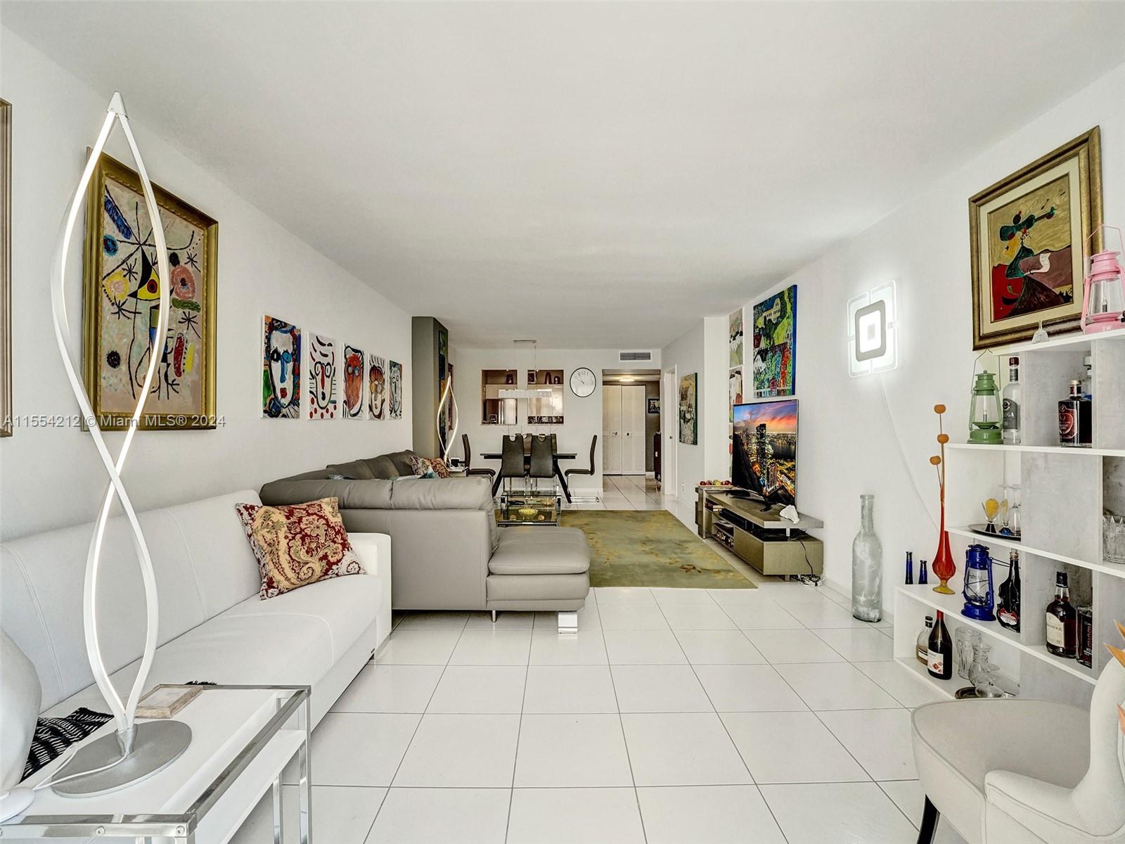 3140 S Ocean Dr 901, Hallandale Beach, Florida 33009, 1 Bedroom Bedrooms, ,1 BathroomBathrooms,Residential,For Sale,3140 S Ocean Dr 901,A11554212