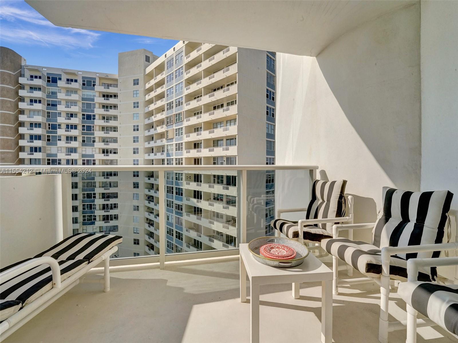 3140 S Ocean Dr 901, Hallandale Beach, Florida 33009, 1 Bedroom Bedrooms, ,1 BathroomBathrooms,Residential,For Sale,3140 S Ocean Dr 901,A11554212