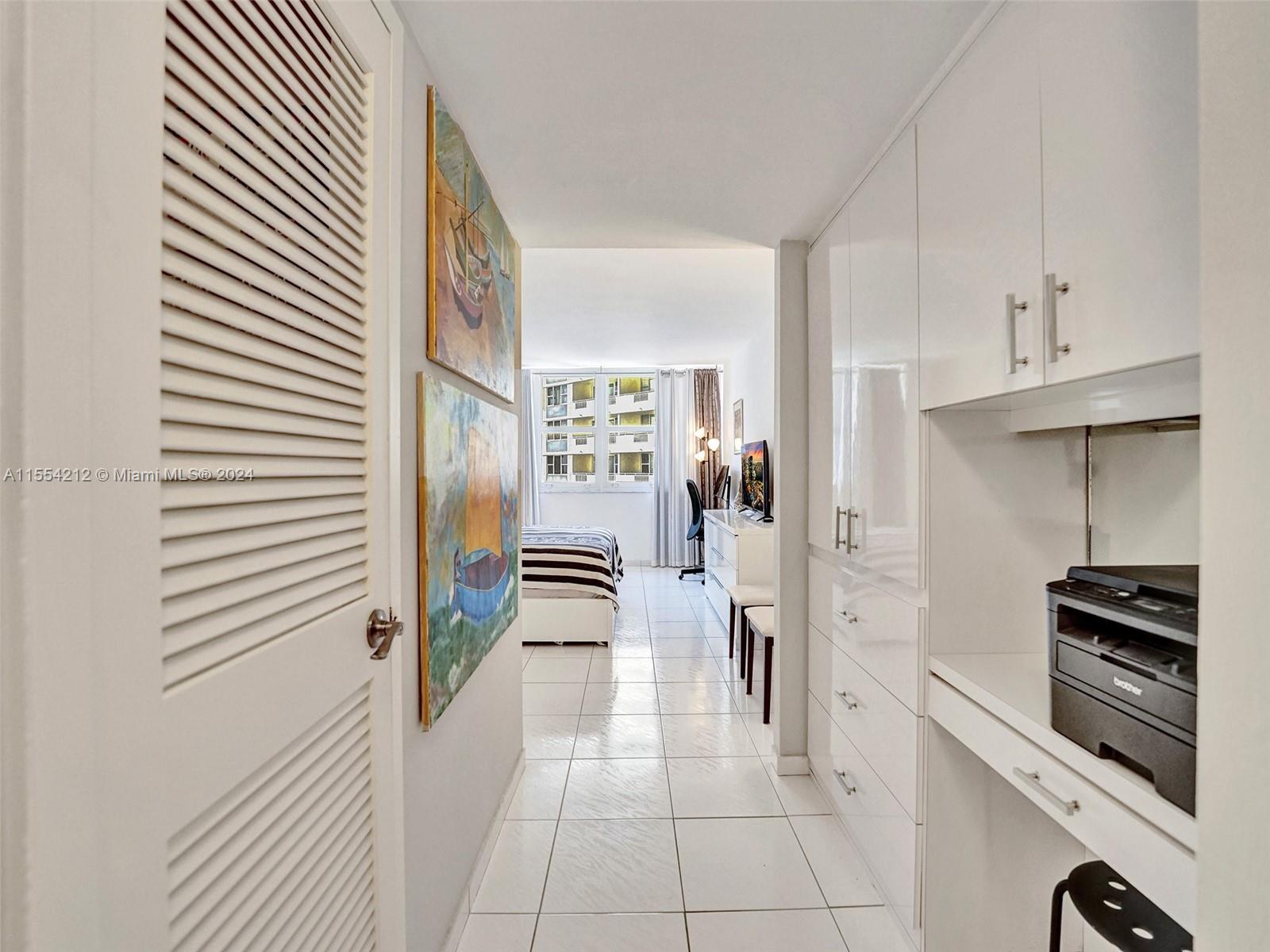 3140 S Ocean Dr 901, Hallandale Beach, Florida 33009, 1 Bedroom Bedrooms, ,1 BathroomBathrooms,Residential,For Sale,3140 S Ocean Dr 901,A11554212