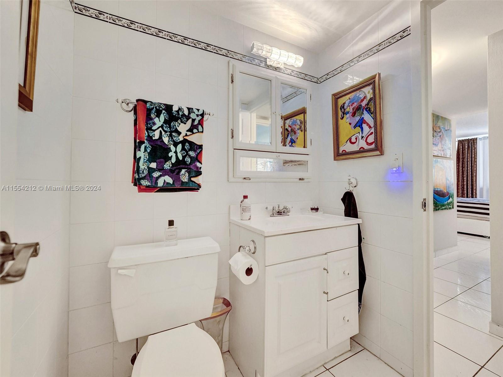 3140 S Ocean Dr 901, Hallandale Beach, Florida 33009, 1 Bedroom Bedrooms, ,1 BathroomBathrooms,Residential,For Sale,3140 S Ocean Dr 901,A11554212