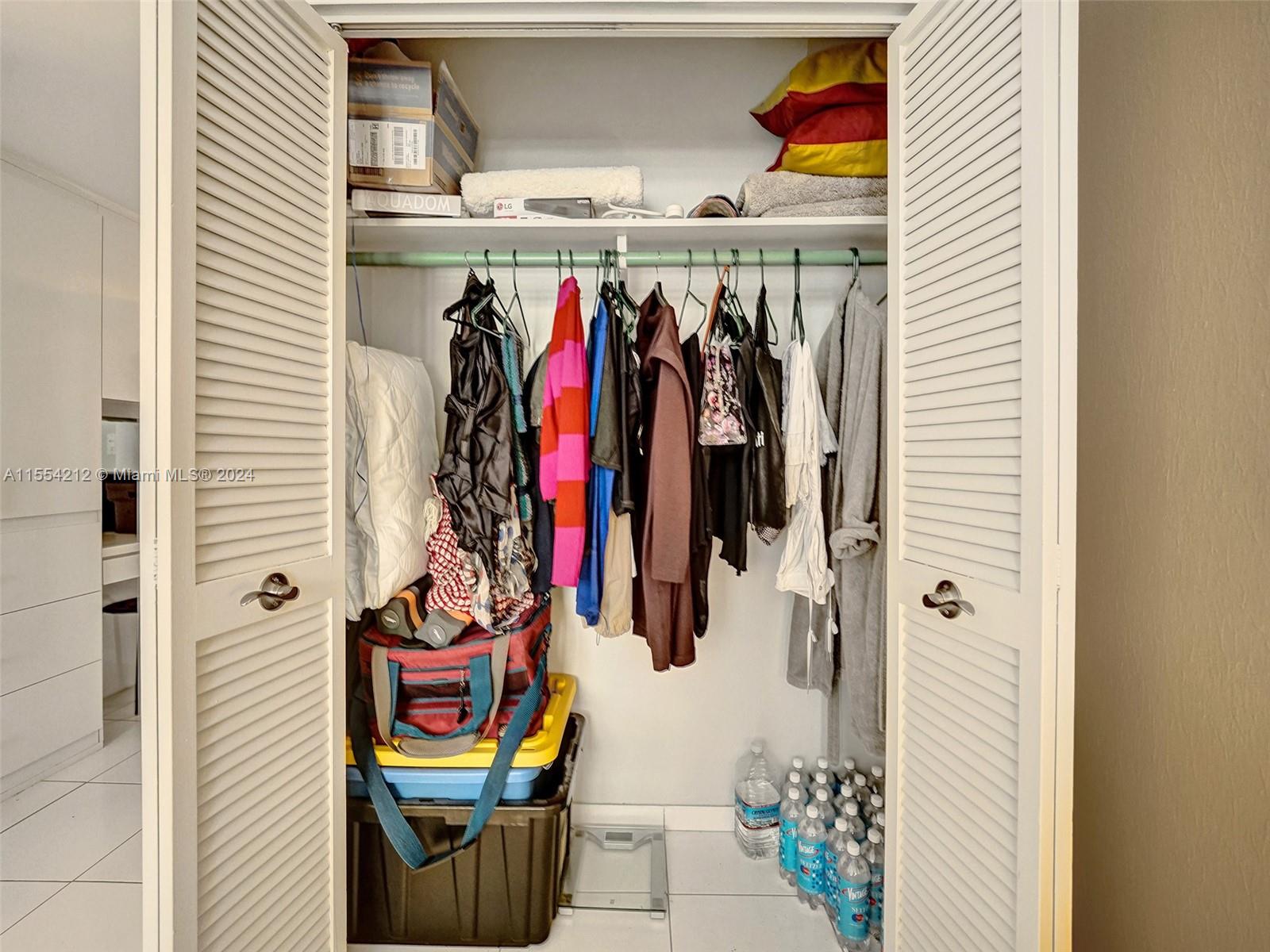 3140 S Ocean Dr 901, Hallandale Beach, Florida 33009, 1 Bedroom Bedrooms, ,1 BathroomBathrooms,Residential,For Sale,3140 S Ocean Dr 901,A11554212