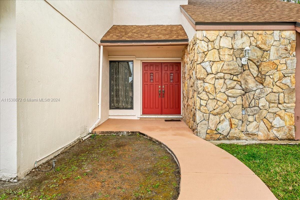 1672 N Goldeneye Ln, Homestead, Florida 33035, 4 Bedrooms Bedrooms, ,3 BathroomsBathrooms,Residential,For Sale,1672 N Goldeneye Ln,A11538672