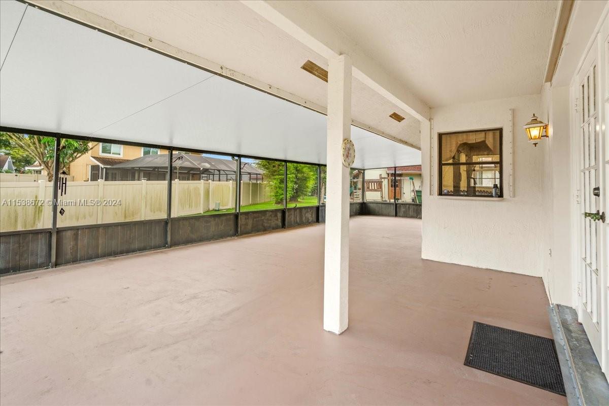 1672 N Goldeneye Ln, Homestead, Florida 33035, 4 Bedrooms Bedrooms, ,3 BathroomsBathrooms,Residential,For Sale,1672 N Goldeneye Ln,A11538672